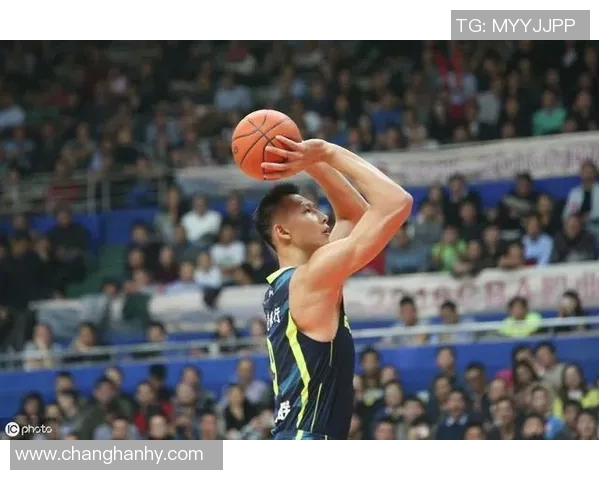 沈梓捷的篮球之路：从青涩少年到职业球员的成长故事与奋斗历程